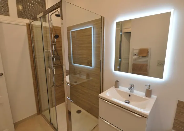 Palais -2-bedroom -ponteil -stayinantibes *