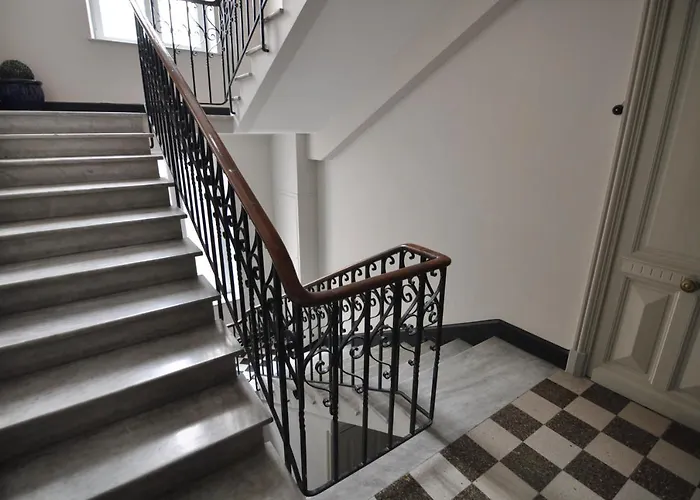 Palais -2-bedroom -ponteil -stayinantibes *