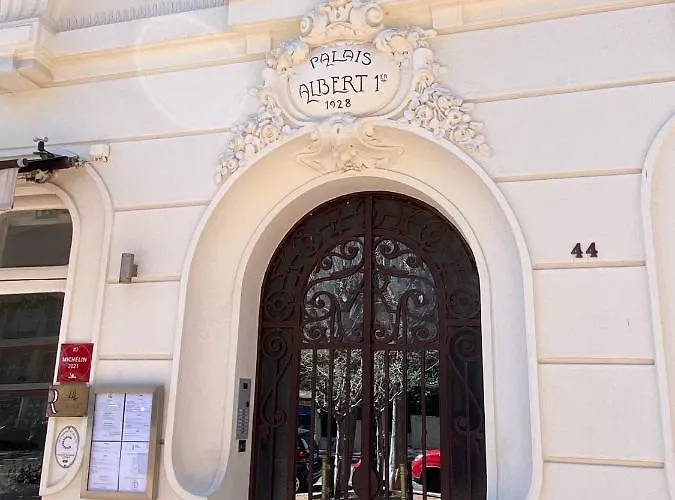 Palais -2-bedroom -ponteil -stayinantibes Антіб