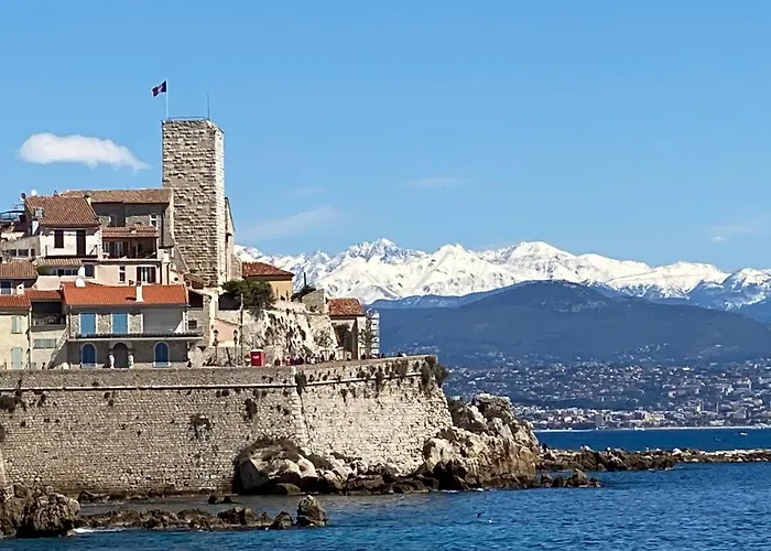 Palais -2-bedroom -ponteil -stayinantibes *